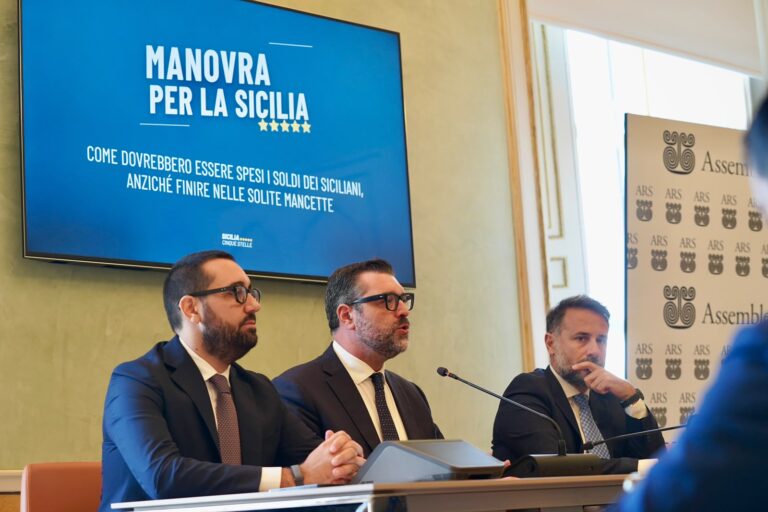 Variazioni di bilancio, M5S: «La Sicilia affoga e qui si pensa alle mancette. Via Fit e le norme non essenziali che nel testo abbondano».