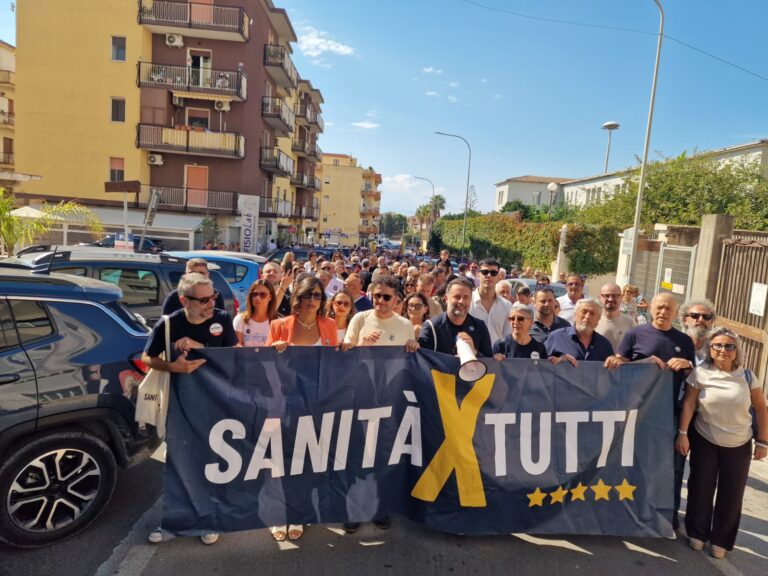 Di Paola (M5S): «Partecipata protesta di Gela, forte richiesta al governo di cambiare questa sanità malata».